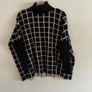 Joseph A Black and White Windowpane Oversized Long Sleeve Turtleneck Sweater M